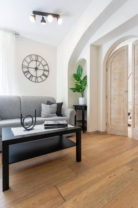 Myrentalinn - - Trastevere Arch Appartamento Roma